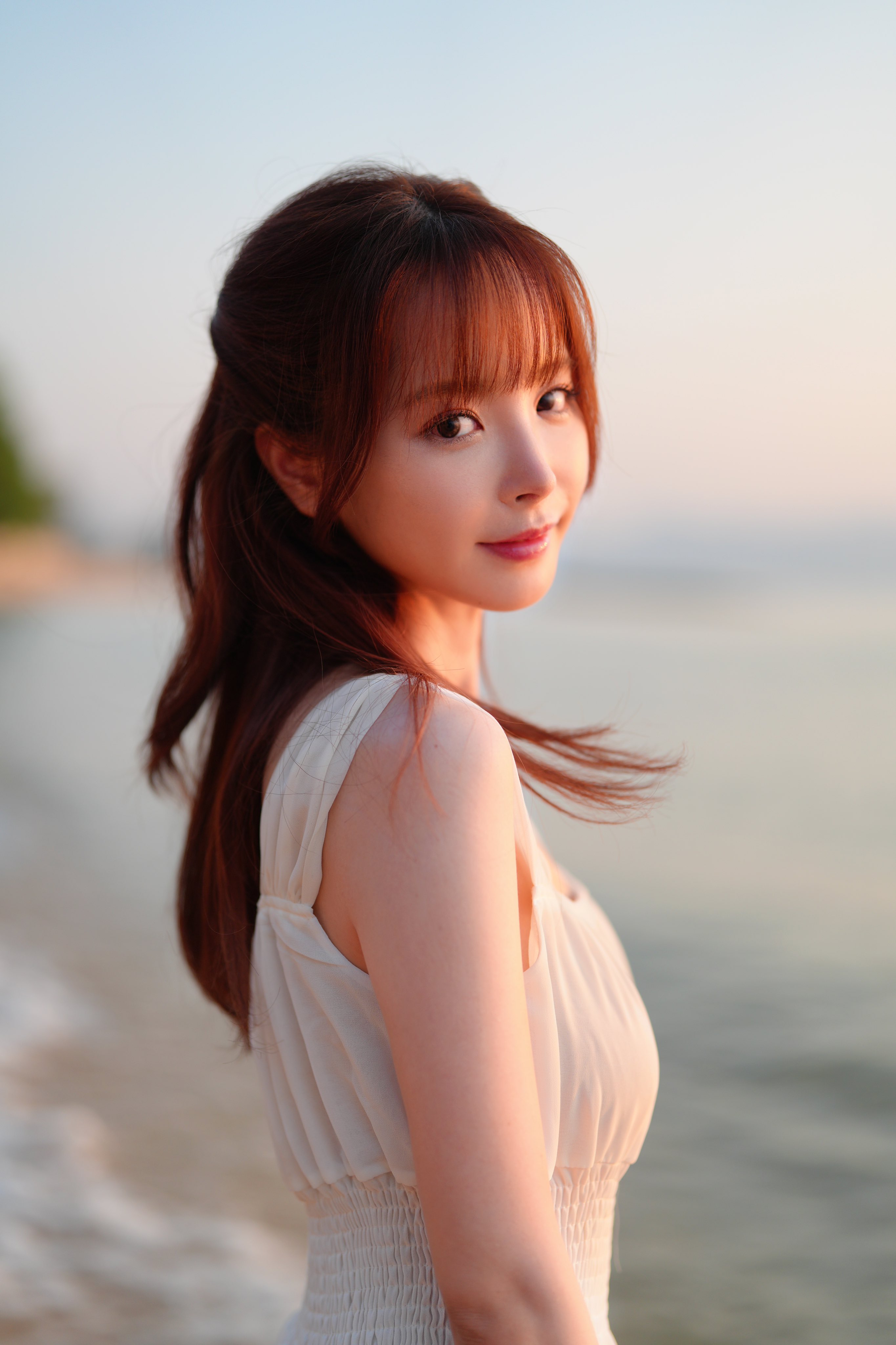 Kana Momonogi