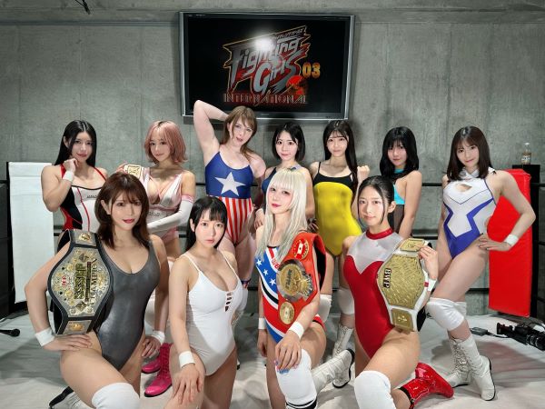 Fighting-Girls-Group-Photo-1